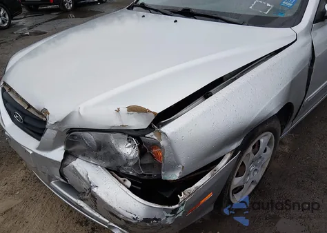 2004 Hyundai Elantra Gls/Gt из США, поврежденный, VIN KMHDN46D24U803617